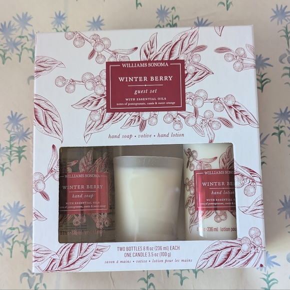 Williams Sonoma Other - Williams Sonoma Winter Berry Guest Set NEW Hand Soap Lotion Votive Candle Spice